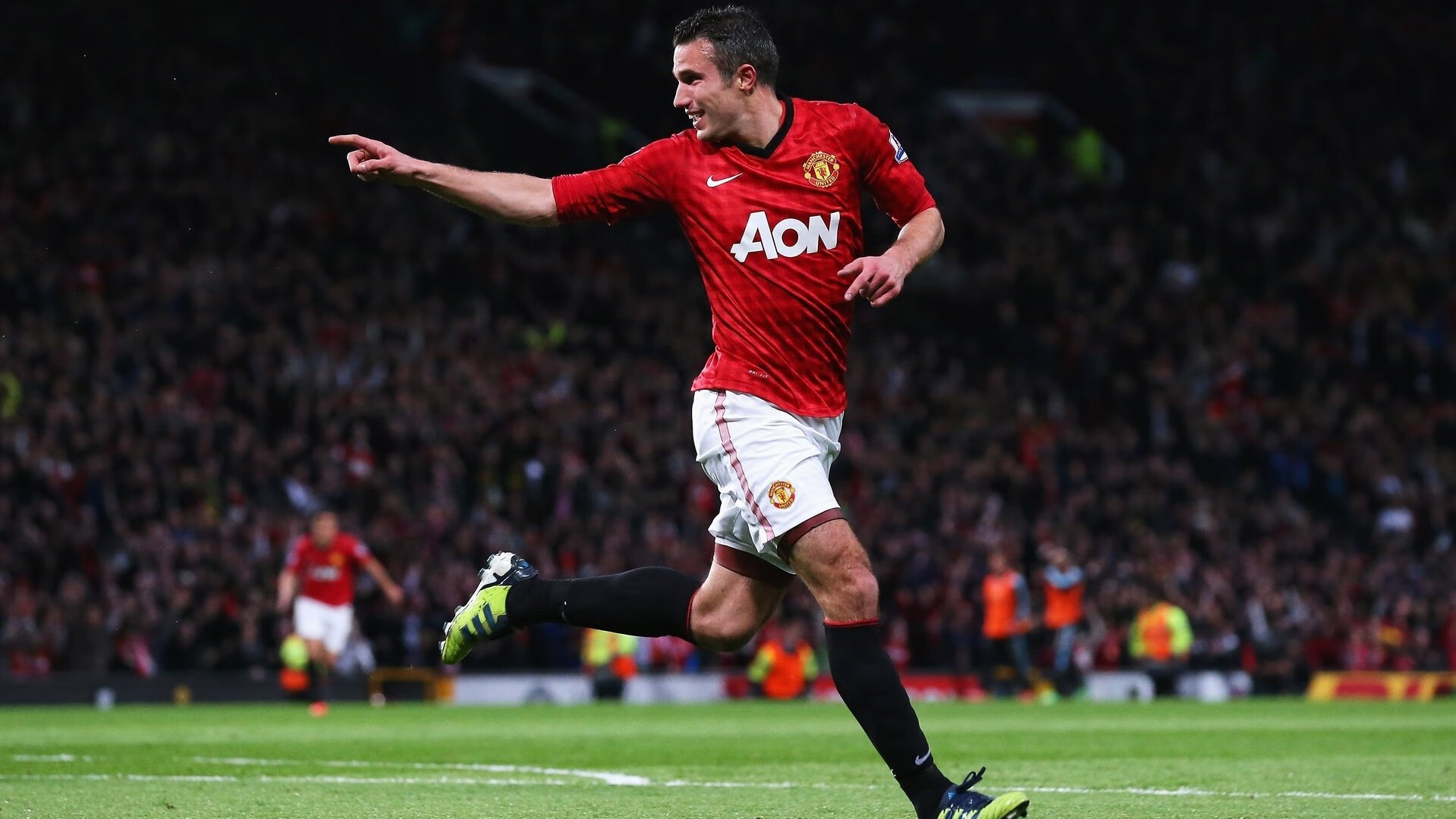 “天降“灾难”;车祸瞬间的惊魂救援”,传奇故事 车祸从天而降